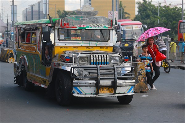 Национальные вид общественного транспорта  на Филиппинах - Джипн